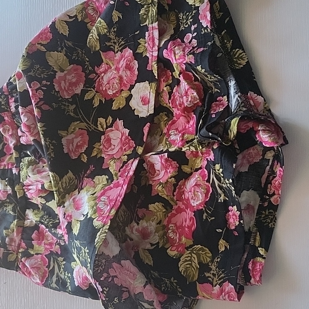 Floral Romper - Picture 4 of 7